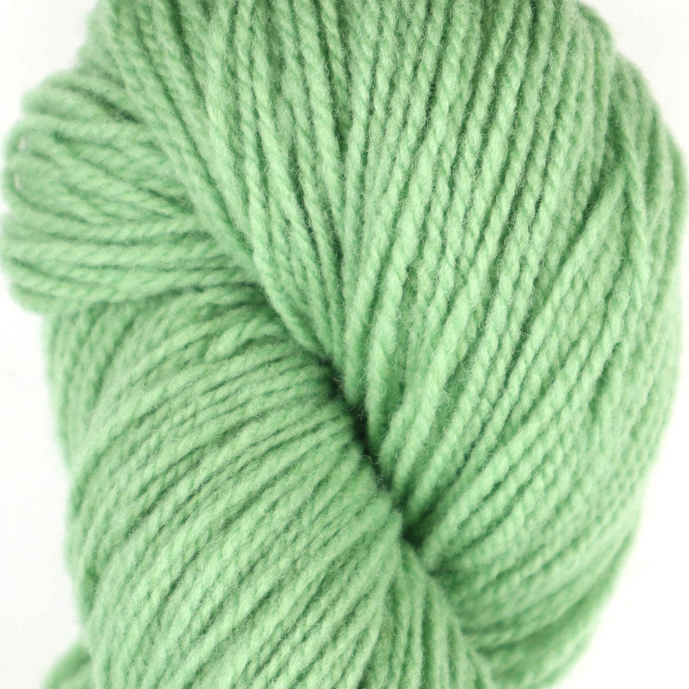 Bild mit Strickgarn in der Farbe Kiefernnadel