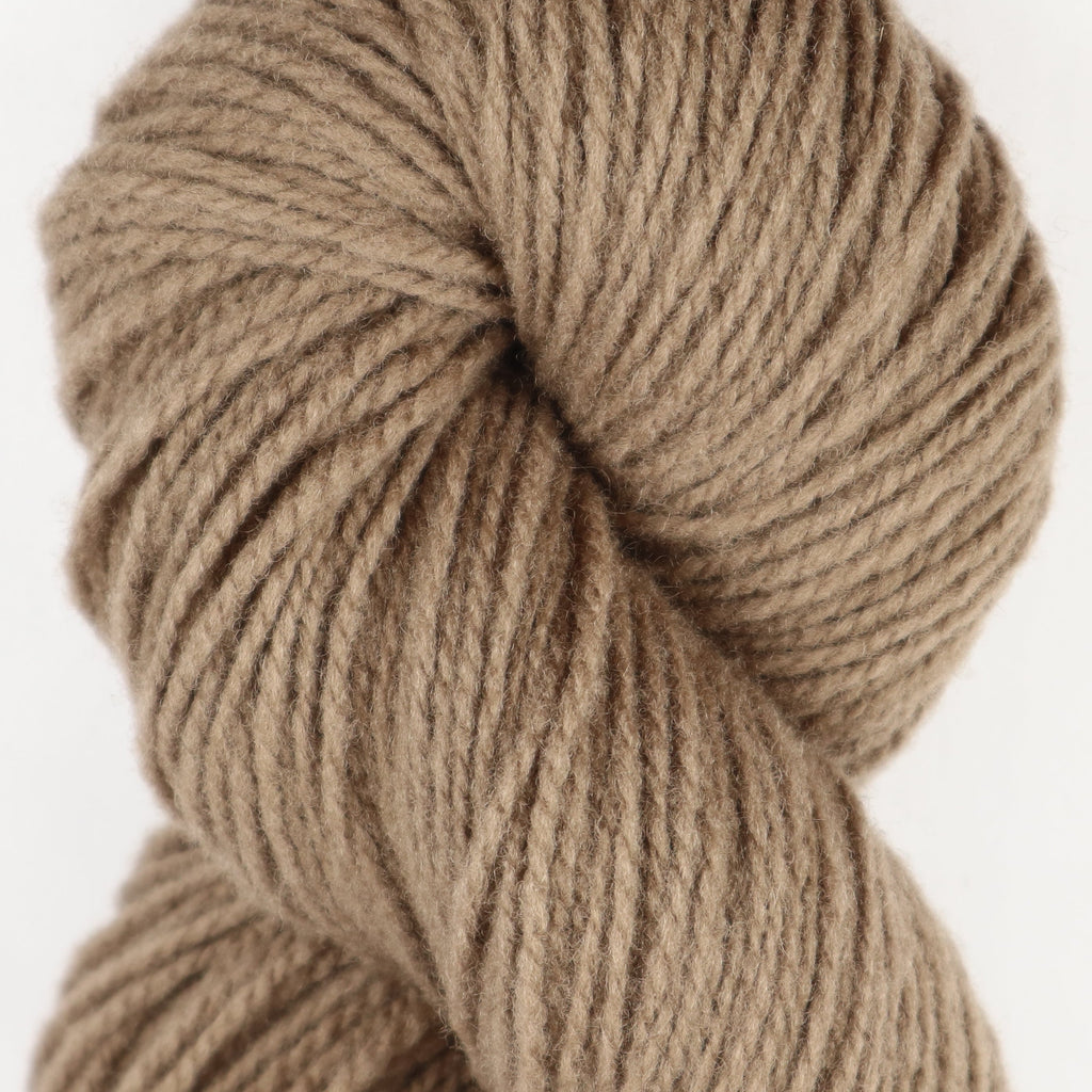 Bild mit Strickgarn in der Farbe Kiefernzapfen hell